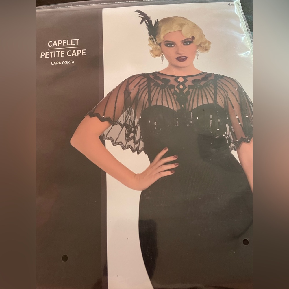👻NEW! 👻Black Sheer Capelet